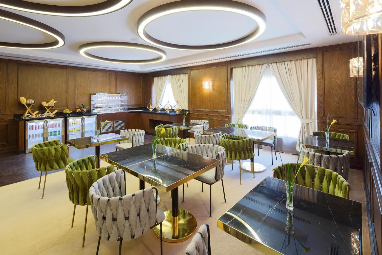 Barcelo Al Jaddaf, Dubai Hotel Екстериор снимка The lounge at the airport