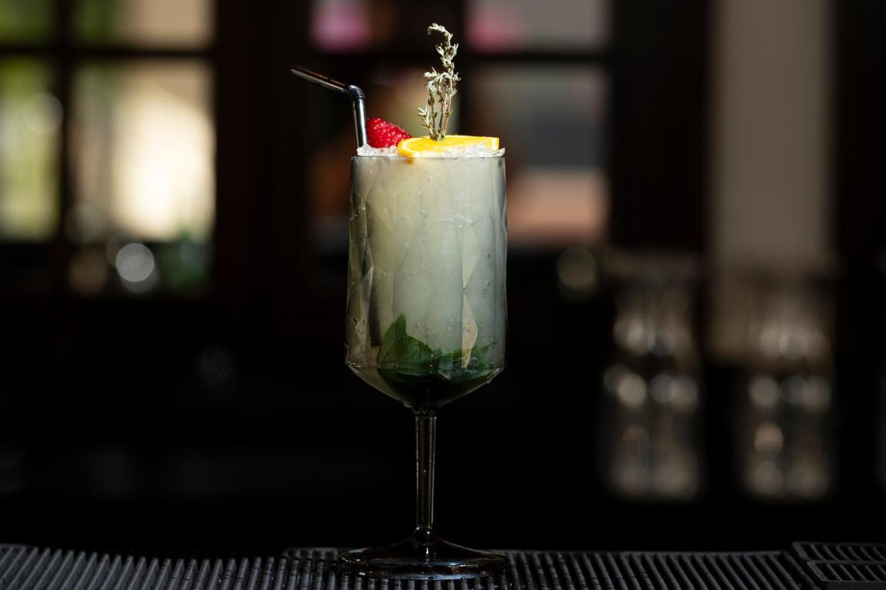 Barcelo Al Jaddaf, Dubai Hotel Екстериор снимка Cocktail