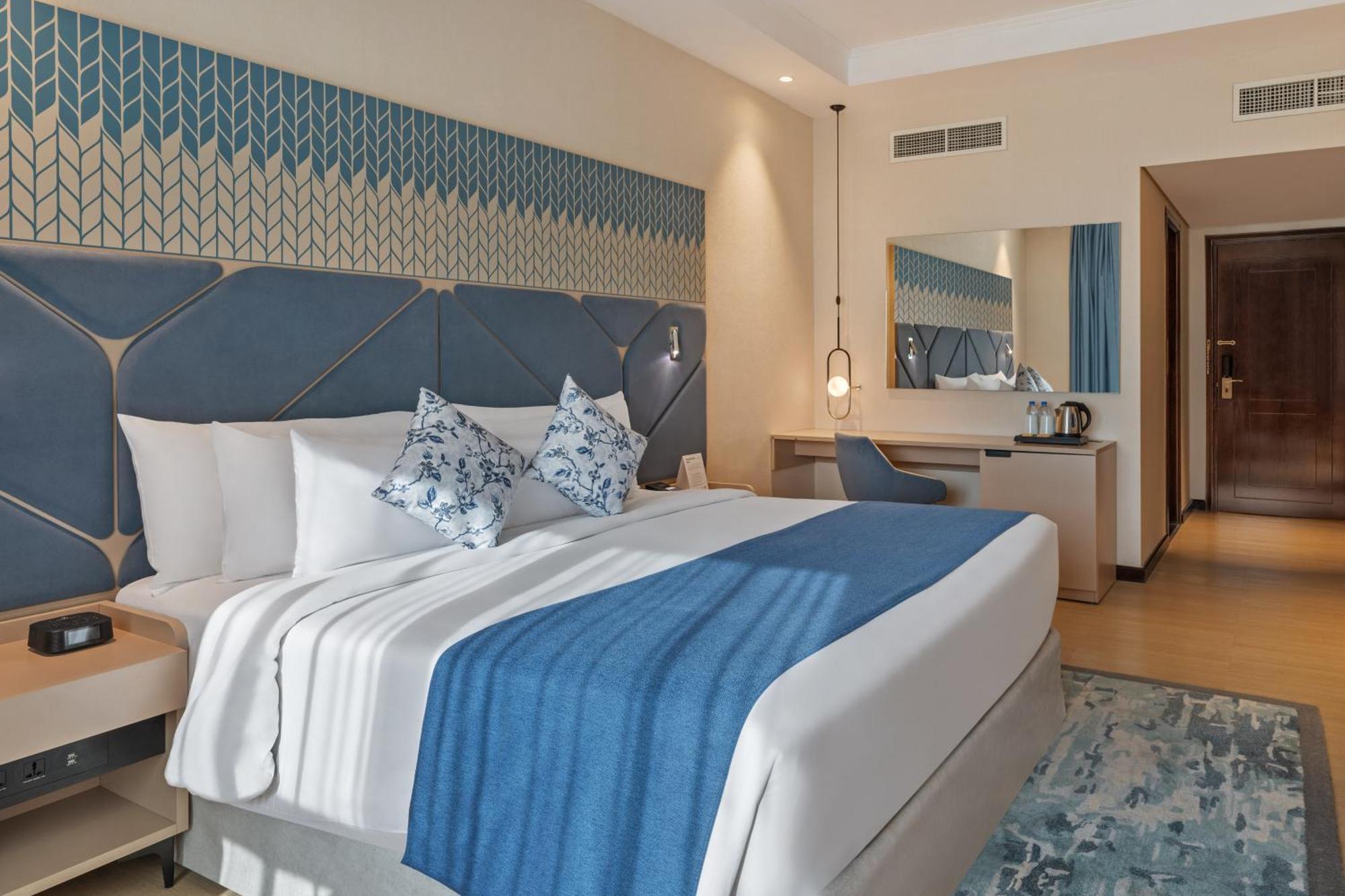 Barcelo Al Jaddaf, Dubai Hotel Екстериор снимка
