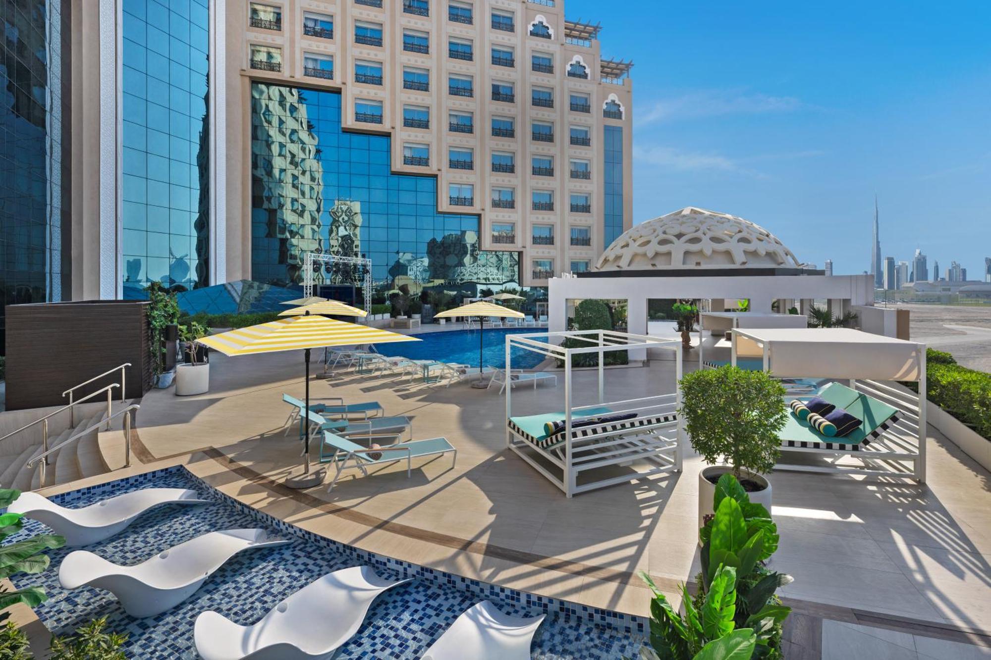 Barcelo Al Jaddaf, Dubai Hotel Екстериор снимка